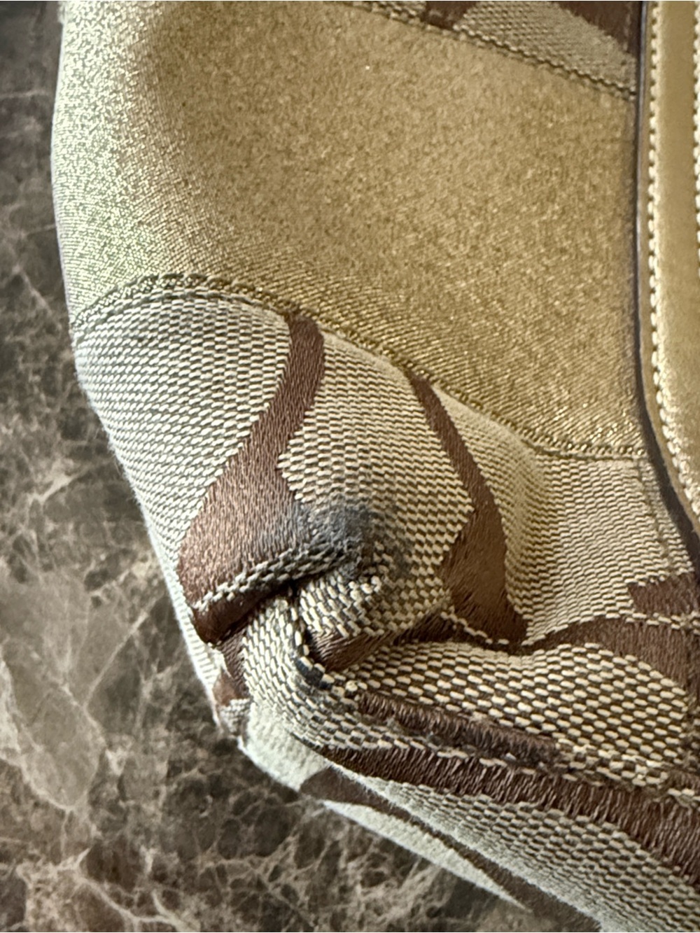 COACH Metallic Signature Logo
Sateen Tote 11098 - Picture 6 of 12